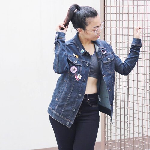 <div class="photoCaption">Style & Comfort = @penshoppe ❤️
Wearing my custom jacket and skinny jeans from #penshoppe! You can still visit #PenshoppeDNMLabDIYBar at The Gloriett Activity Center Palm Drive until tomorrow! Choose your own patches, pins, studs, and paint designs! More info on the blog, www.gen-zel.com 😘
...
#clozette #teampenshoppe @teampenshoppe #shesingsbeauty #penshoppedenimlab #donomistake #genzelwears
...
Glasses from @sunniesspecs</div>