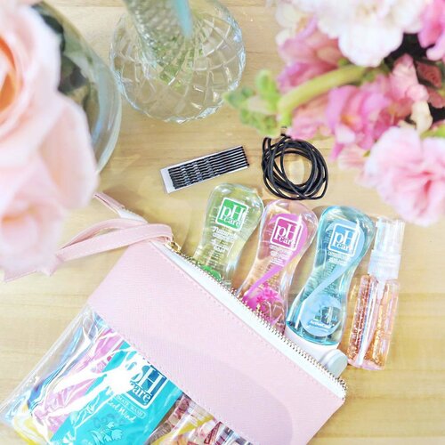 <div class="photoCaption">Choose products that care for your body. I love @phcarephilippines Naturals with Guava Leaf Extract for its anti-bacterial properties. What's your #PHcare fave?
...
#CareYouDeserve #clozette #shesingsbeauty</div>