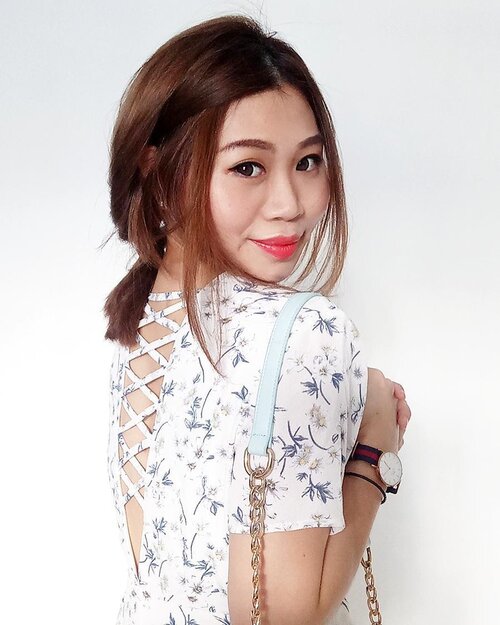<div class="photoCaption">Love Back Lace Up Fit & Flare Dress by Zalora - I'm in love with the back lace details and this light dress is definitely a good pairing with the humid weather!</div>