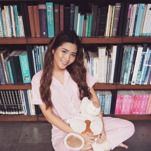 <div class="photoCaption">Supa cute pajamas from @sweven.official 💖💖💖
.
📸 SONY A6000 by @adityaparameswara
.
#ivgbeauty #indobeautygram #beautynesiamember #clozette #clozetteid #beautyjunkie #beautyjunkies #koreanmakeup #instamakeupartist #makeupporn #makeuppower #beautyaddict #ootd #ootdindo #eotd #beautyenthusiast #makeupjunkie #makeupjunkies #beautyvlogger #endorse #endorser #endorsebaju #endorseindo</div>