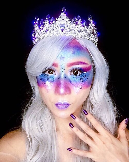 <div class="photoCaption">She is a QUEEN 👸🏼. Her soul is royalty. ----
Key products:
✨ @nyxcosmetics_sg Total Control Drop Foundation in Vanilla, Retractable Eye Liner in White, Liquid Liner in White
✨ @juviasplace Masquerade Palette ✨ @delancibeautyofficial 24 Colors Glitters Eyeshadow Palette ✨ @katvondbeauty Alchemist Holographic Palette, Studded Kiss Lipstick in Coven
✨ @bhcosmetics Backlight Highlight 6 Color Palette ✨ @houseoflashes -----
#ladies_journal #queen #sfxmakeup #sfx #glittermakeup #galaxy #makeup #makeupjunkie #makeuplover #clozette #clozetteid</div>