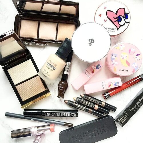 <div class="photoCaption">There's nothing more terrifying than opening your luggage and finding out that your foundation has spilled all over your clothes. At #ClozetteINSIDER (tap the link in our bio) we share tips on how to pack your essentials effectively to avoid any more travel beauty mishaps. // 📷 #ClozetteAmbassador @beautifulbuns_sg</div>