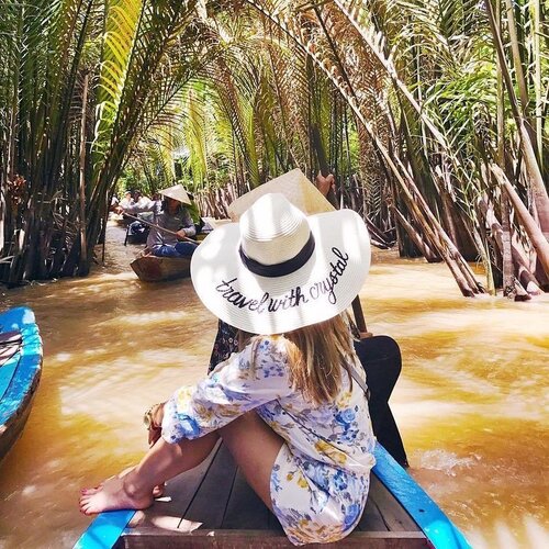 <div class="photoCaption">Keep your travel style on a winning streak with these travel essentials. Head over to #ClozetteINSIDER now (or tap link in bio) to learn how you can stand a chance to WIN the products on our list! #Clozette // 📷 #ClozetteAmbassador @crystalphuong</div>