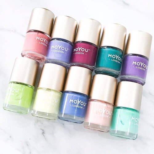 <div class="photoCaption">Who's a nail polish addict? 🙋🏻 It's been so hard trying to find Moyou nail polishes in Canada so I thought why not carry them in my store @shopkitsu ? 😂 Now I'm an official @moyou_london retailer! You can get these beautiful & super pigmented nail polishes in store or online at KITSU.CA
#kireimakeup #shopkitsu #moyoulondoncanada #moyoulondon #clozette #clozetteid #flatlay #flatlaynation #bbloggersca</div>