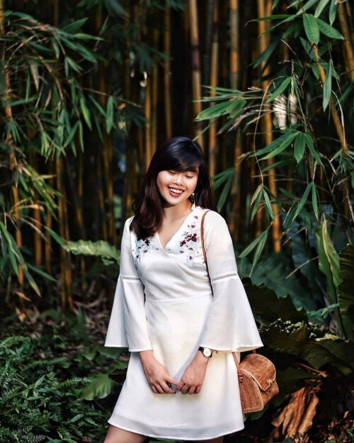 <div class="photoCaption">Of floral embroideries and fluted sleeves. This gorgeous number is launching on @theclosetlover this Sunday at 8:30pm! ✨ #theclosetlover #tclootd #clozette #ootd</div>