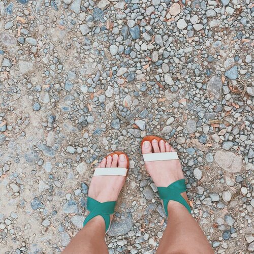 <div class="photoCaption">He who walks with the wise grows wise. - Proverbs 13:20 #clozette #clozetteambassador</div>