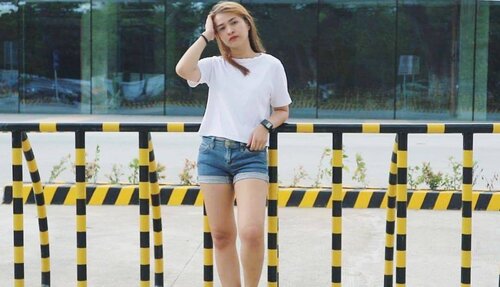 <div class="photoCaption">Basic OOTD on youtube now live! Link on bio. 💕
.
.
#ootd #fashion #basicootd #tumblrposts #bloggerph #monochrome #tumblrgirl #tumblr #blackoutfit #blogger #youtube #youtuber #basic #fashionblogger #portrait #clozette #vscocam #vsco #ishootfilm #selfie #shootfilmstaybroke #artsy #creative #blog #artistic #artist #photography #bloggerstyle</div>