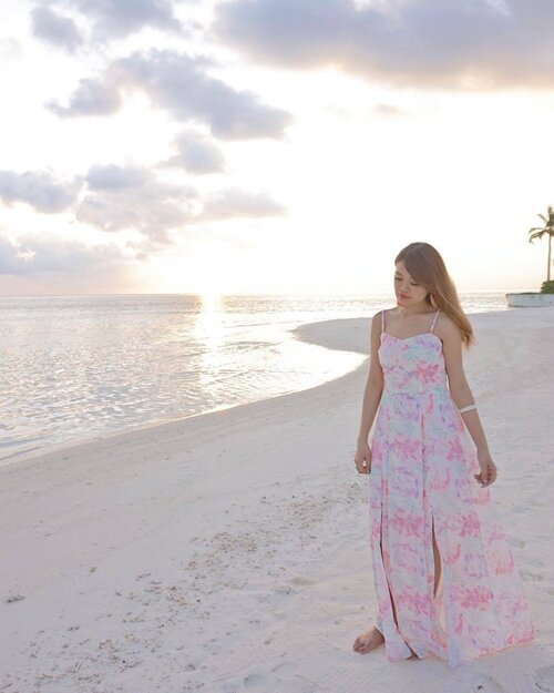 <div class="photoCaption">;
Difficult roads often lead to beautiful destinations 🌄
.
.
.
#maldives #summer #finolhu #clubmed #clubmedmaldives #clubmedfinolhu #beach #beachwear #horizon #sunset #skypainters #sunsetlovers #sunsetporn #skyscape #instasunset #skyonfire #fayth #faythlabel #dressedinfayth #clozette</div>