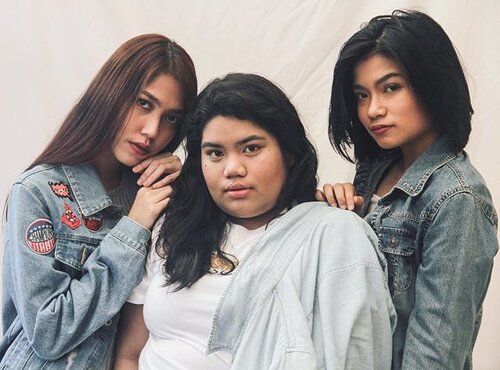 <div class="photoCaption">Don't you dare! 😂😂😂
.
.
.
#clozette #blog #denimph #denim #beauty #fashion #bloph #bloggerph #lifestyle #iggers #igersph</div>