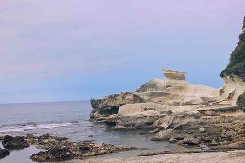 <div class="photoCaption">Trivia about Kapurpurawan Rock Formation: It has been said that this place is enchanted with spirits and fairies 🤔 --#ShotsByJamila #JamilaJoyceGoesAround #kapurpurawan #IlocosNorte #Clozette #Travel</div>