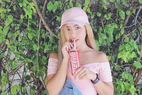 <div class="photoCaption">Smile and enjoy this simple life 💕 -
-
@pilipinasootd #Pilipinasootd #Clozette #clozetteambassador</div>