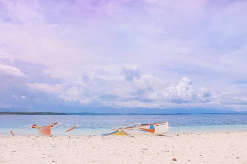 <div class="photoCaption">Time heals nothing unless you move along with it! Have a blessed Sunday 🙏🏻 #JamilaJoyceGoesAround #IlocosNorte #BadocIsland #Clozette #Travel #ShotsByJamila</div>