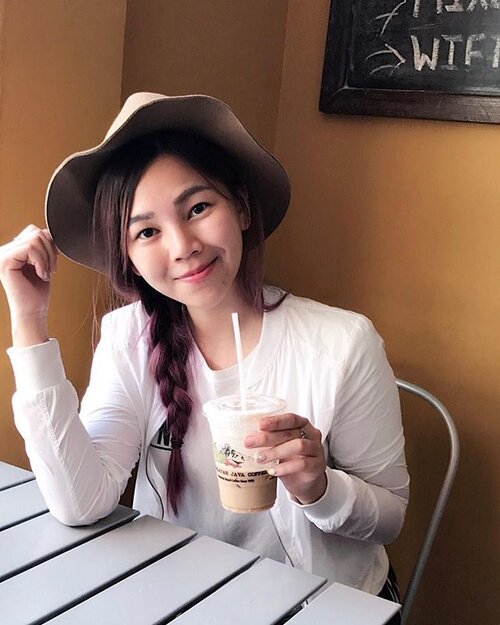 <div class="photoCaption">Can't wait for my next trip. 👸🏻 A noblesse nomad I am. .
.
#travelblogger #blogger #traveling #coffee #chatravelstonepal #instagood #popular #l4l #happy #sgblogger #malaysiablogger #clozette</div>