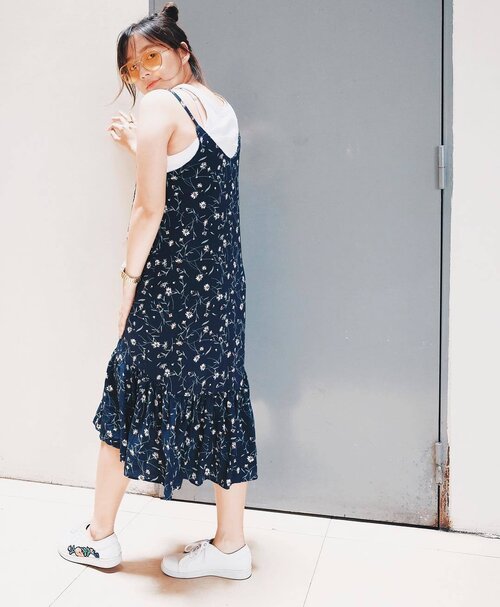 <div class="photoCaption">🌺🌷🌸 shoes: @girlshaven #ootdwomen #ootd #blogger #sponsoredpost #sponsored @clozetteco 📸 @joms_santilices #clozette</div>