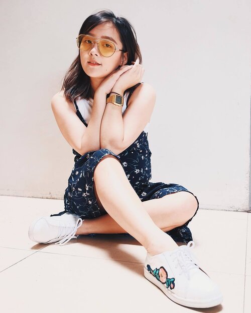 <div class="photoCaption">Flower power / shoes: @girlshaven 💋 thank you 💕 #sponsored #sponsoredpost #vsco #vscogang #vscocam #fujifilmph @fujifilmphlifestyle @fujifilmph 📸 @joms_santilices #blogger #bloggers #ootd #ootdshare #ootdwomen #clozette</div>