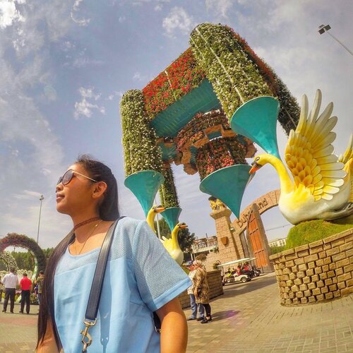 <div class="photoCaption">Youtube: TAUYANM Blog link on my bio 💋 @dubaimiraclegarden #dmg #mydubai #gopro #goprome #goproselfie #goprohero4 #yallagopro #dubai #igers #dubaiblogger #uaebloggers #igersdubai #igersmanila #igers #travel #travelblogger #likesforlikes #f4f #liketkit #travelphotography #wanderlust #followme #youtube #vlog #visitdubai #dubaitourism #clozette #goprotravel #goprogirl #solotravel #wheretonext</div>