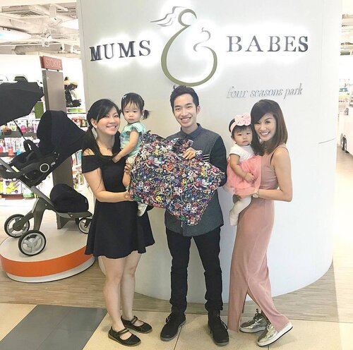 <div class="photoCaption">(Buddy Tag Giveaway!) Calling all Ju-Ju-Be x Tokidoki lovers!
Mums & Babes Singapore will be hosting the first ever Media Preview in Singapore for their new "SEA PUNK" Collection, and they are giving 2 pairs of VIP passes to 2 pairs of buddies to join us for a splashing good time on 26 June, Monday! 😄
•
The 4 blessed winners will get to participate in a lucky draw and socialize with other Ju-Ju-Be lovers at the media launch, and be among the firsts to purchase a piece of the SEA PUNK Collection. 👍
•
@miltongohblog and I are each conducting a buddy tag giveaway, and 1 pair of winners will be selected from each side! 🤗
•
To participate in this giveaway:
1⃣) Follow @mumsandbabessg and @lecinlurve on Instagram.
2⃣) Tag a buddy in the comments section below who you would love to attend this event with!
(There is no limit to how many friends you can tag, so tag away and spread this good news!) IMPORTANT: PLEASE TAG ONLY ONE FRIEND PER COMMENT 🤗
3⃣) Fill up the short registration form at http://bit.ly/2rj4mVp
•
This giveaway will end on 24th June Saturday at 11.59pm and the winner will be announced in the comments section below! All the very best, everyone! 🏆
•
#MNBxJJB #lecinlurve #chrisellefaithtay #sggiveaway</div>