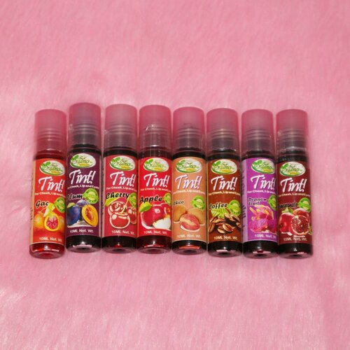 <div class="photoCaption">Lip and cheek tints again and again...and again.. Hihi I'll neber run out of these roll on type of tints😊 thank you so much @tins_organics 💓 God bless! #clozette #tinsorganics #bloggermail</div>