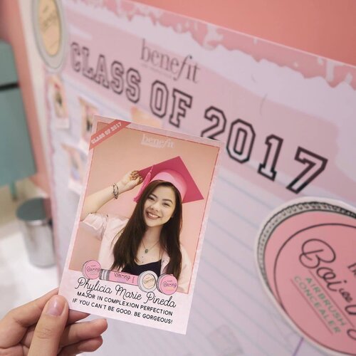 <div class="photoCaption">Yay for the @benefitph Class of 2017!
#GirlMeetsBoiing today and tested out all Boi-ing Concealers at the new #BenefitPH Boutique in Robinsons Magnolia
#WorldMeetsBoiing #clozette #selfie #gradpic #classof2017 #beauty #makeup #Benefit #BenefitCosmetics #LifeInPink #BenefitBrows #stylecentricbeauty #beautyblog #bbloggersph</div>