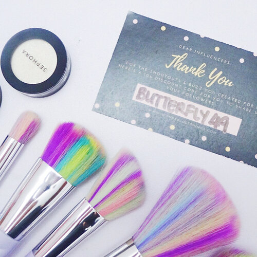 <div class="photoCaption">Tag a friend who will buy these! Get 10% off with the code <BUTTERFLY49> on your purchase at 🔗wanderlustthings.com! Swipe ➡️ to check out cool stuffs like Harry Potter Wand Brushes, Mermaid Blankets, cute bags and more!
@wanderlustthings is the coolest e-store in Malaysia that sells viral items online, like my new unicorn brush! Love!!! 😍🦄 #wanderlustthings</div>