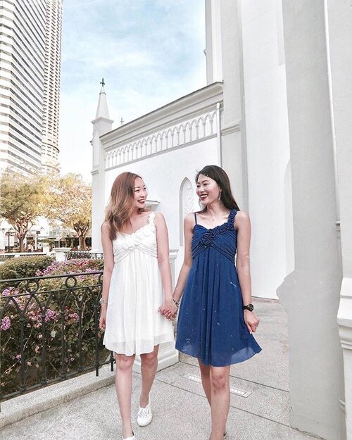 <div class="photoCaption">⛪️ | Perfecting the walking shot w Roanna. 👭✨💕 Plus I was the only one in sneakers yesterday lolol #typical. Matched my outfit tho! ☝🏻
.
.
.
.
#ootd #clozette #coordinatesoffrisbee #lookbook #lookbooksg #exilimsg #igsg #igers #sgblogger #fashionblogger 📷: @casiosg @exilimsg TR80</div>