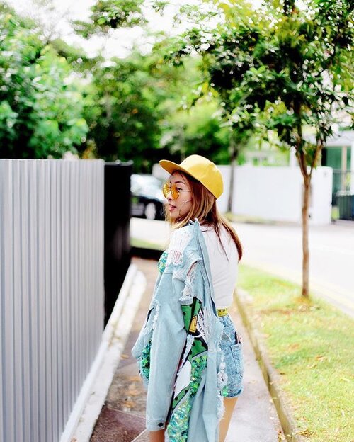<div class="photoCaption">P O P 💛🍯 | Midday Tuesday, going strong! 💪🏻 Gotta check up on my throat to get it all cleared up for BKK next week though! 😋
.
.
.
.
#ootd #clozette #coordinatesoffrisbee #lookbook #lookbooksg #igers #igsg #sgblogger #fashionblogger 📷: @lensofmira</div>