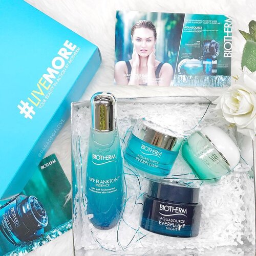 <div class="photoCaption">Tonight's indulgence after a crazy tiring day - @biotherm #Aquasource Everplump Night. 🌙 Very moisturising, light gel texture, absorbs quickly... But, I'm still not a fan of it's scent. Is anyone with me? 🌚
-
-
#livemore #clozette #skincare #biotherm #biothermsg #aquasourceeverplumpnight #nightmask #masktime #lifeplanktonessence #skincaretalk #skincarepicks #skincaremenu #serum #moisturiser</div>