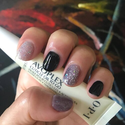 <div class="photoCaption">I rank gel polish as one of the best inventions ever. Nail polish last remaining shiny and chip free for weeks. But no nail art looks nice with a ring of cuticles so keep your nails cuticle free with regular application of cuticle oil. I like this travel friendly version with a built in brush from Opi. #clozette #gelishnailssg #opisingapore</div>