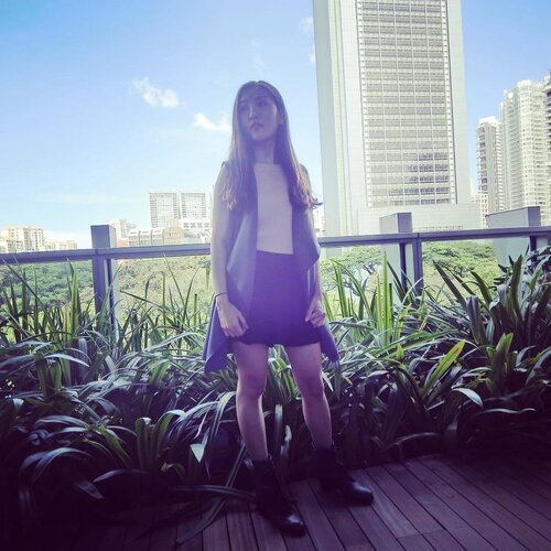 <div class="photoCaption">Always remind yourself to be happy 😊
#singapore #orchardgateway #orchard #beautyrecipe #blogger #sgblogger #fashion #clozette #stylexstyle #beauty #eyebrowembroiderysingapore</div>