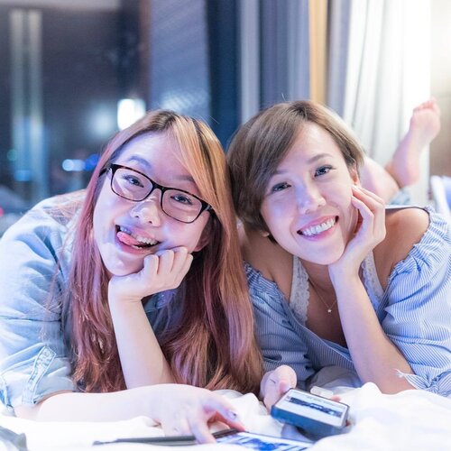 <div class="photoCaption">Catching up with @geekyelephant at @ivannavich birthday party at @hoteljenog after a tiring but fun trip to KL/ Perak.
Can't wait to travel again on Monday! #addictedtotravel 📸 cr: @kwleong</div>