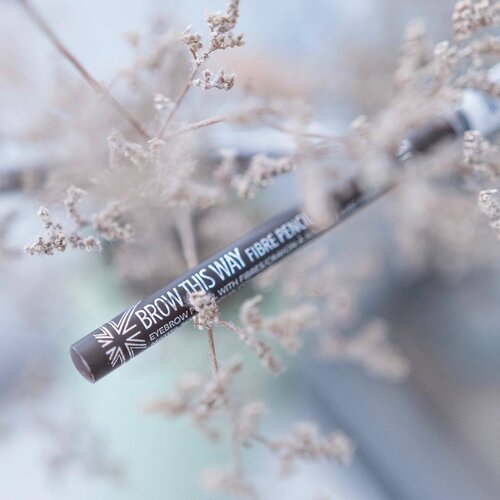 <div class="photoCaption">Fav eyebrow pencil for the moment. @rimmellondonsg Brow This Way Pencil is dope when I wanted a more defined brows that last me till the evening irregardless of rain or shine!</div>