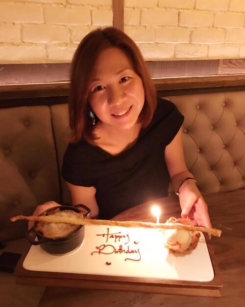 <div class="photoCaption">Thank you for the wonderful #birthday night ❤️❤️
.
.
#ootd #ootdsg #ootddaily #ootddress #ootdshare #singapore #fashionphotography #fashiondiaries #fashiongram #fashion #clothes #clothing #clozette #clozetteootd #fashionista #justmystyle
#selfie #每日一照 #每日穿搭 #每日一笑 #每日一句 #每日一拍 #ootdcasual #happy #happygirl #happyme #shanghai #missingyou #china</div>