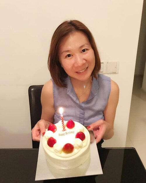 <div class="photoCaption">It had been a while I cut cake on my #birthday ❤️❤️
.
.
#ootd #ootdsg #ootddaily #ootddress #ootdshare #singapore #fashionphotography #fashiondiaries #fashiongram #fashion #clothes #clothing #clozette #clozetteootd #fashionista #justmystyle
#selfie #每日一照 #每日穿搭 #每日一笑 #每日一句 #每日一拍 #ootdcasual #happy #happygirl #happyme #shanghai #missingyou #china</div>