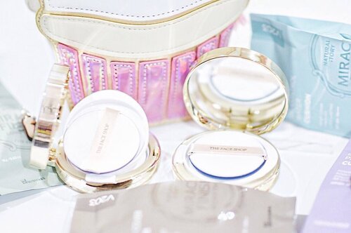 <div class="photoCaption">Such mornings when I am so thankful to have these little compacts in the bag whenever I run around doing meetings. Such a lifesaver ❤️💙
.
#thefaceahopmy #thefaceshopmalaysia #MiracleFinish #clozette #beauty</div>