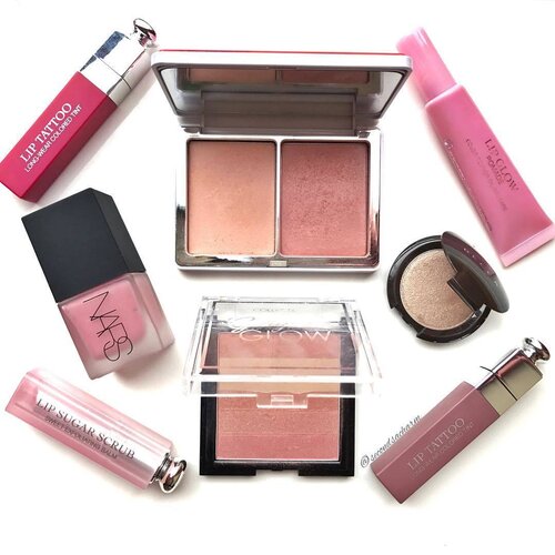 <div class="photoCaption">Currently reaching out more for Lip & Cheek products from #Diorsg, #Narssg, #NatashaDenona, #CollectionCosmetics & #Becca 💕. Anyhow, how did the long weekend go past so quickly?! Don't you think? 🤣</div>