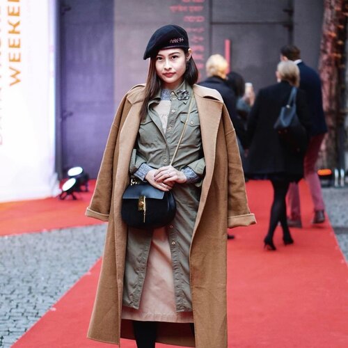 <div class="photoCaption">Me. And #ComfortableWithIt. Yes Mdm! #Clozette #BataFashionWeekend #BataShoes</div>