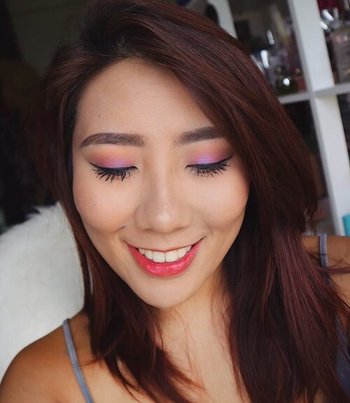 <div class="photoCaption">Happy weekend! 😬 Sometimes I feel really awkward taking selfies but it's truly the best way to showcase products that are on my face 🤷🏻♀️
•
Here I am wearing my favourite shade of the Palladio Velvet Matte Metallic Cream Lip Colour in Ritzy 💄. Eyes are the same as the previous eye look posted here
•
If you're interested in these Lip Creams from @palladiobeauty, #PalladioSG will be giving out 100pcs free Metallic lippie per day on the 26th & 27th of May, 6pm-8pm at ION Guardian. Simply comment on the event post in @palladiosg FB page and tell them what’s your Favourite #velvetmattemetallic Colour and you are able to get the free lipstick! 😉 enjoy! •
#clozette #guardiansg #palladio #creamlip</div>