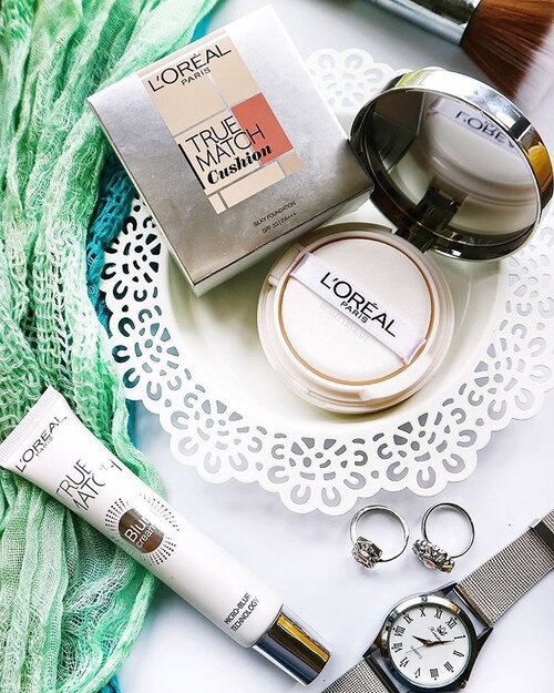 <div class="photoCaption">Happy Friday! The weather is absolutely searing today and I feel my soul evaporating 😔. Side note, review of the @lorealmakeup True Match Blur Cream and True Match Cushion is up #ontheblog ☝🏻
•
#LorealParisSG #truematchcushion #truematchblurcream #truematch #lorealsg #clozette</div>