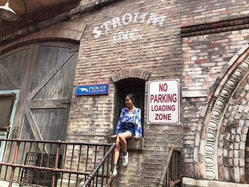 <div class="photoCaption">🚫 no parking 🚫
3/3 | one more to complete the feed
•
•
•
#carinnxtravel #throwback #clozette #iFlookboard #universalstudios #universalstudiossg #uss</div>