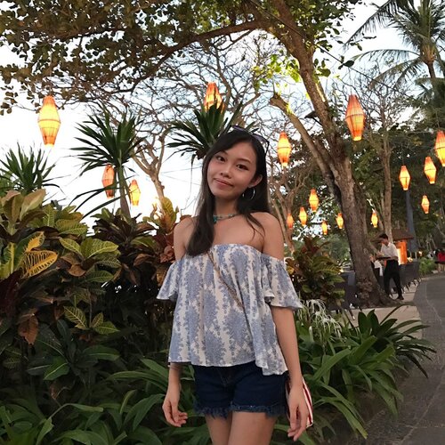 <div class="photoCaption">Back and missing Bali already 😫 Short but relaxing trip. I'll definitely be back 🙏🏻
•
•
•
#carinnxootd #carinnxtravel #bali #thewestin #thewestinnusadua #nusadua #clozette #iFlookboard</div>