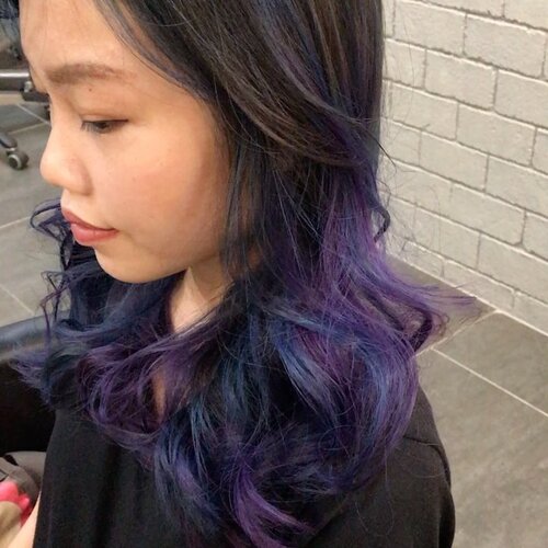 <div class="photoCaption">Call it mermaid, galaxy, geode or jewel hair, I'm really missing the blue & purple colours! My hair has now faded to an ash green now, and I'm already planning the next colour 🦄 Any suggestions?
•
Don't forget to take advantage of @jeffleethc's 3rd Anniversary promo this month and enjoy discounts up to 30% off + a chance to win free hair colouring! Quote my name for 10% off ❤️
•
Hair cut, colour and style by director Jeff Lee himself. He also has quite a knack for shooting #instavideos eh 😝
•
•
•
#carinnxjeffleethc #jeffleethc #jeffleethehaircompany #koreanhairspa #mermaidhair #galaxyhair #geodehair #jewelhair #rainbowhair #unicornhair #sponsored #blogger #throwback #clozette</div>