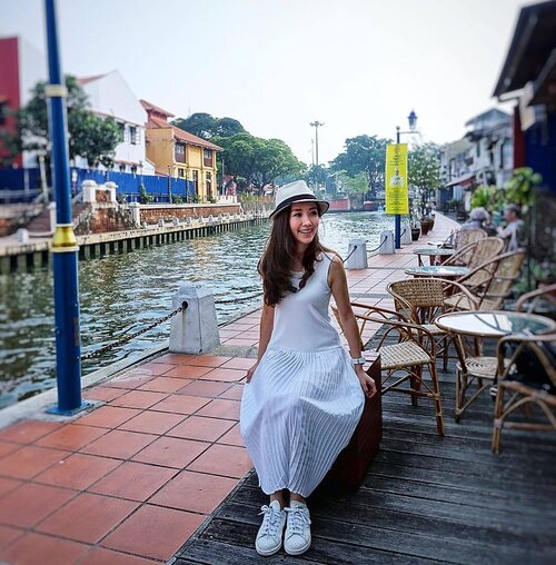 <div class="photoCaption">#tbt my recent Malacca trip. Where should I travel to next? 🤔 Wearing a pretty white dress with pleated details from @joopboutique. ❤️️ the comfy feel while spending the day checking out the sights. .
.
.
.
Ootd by @joopboutique and wearing my favorite @adidasoriginals @adidas_sg sneakers.
.
.
.
.
.
.
.
.
#ootd #wiwt #ootdcampaign #ootdsg #instastyle #sgig
.
.
.
#imageconsultant #instasg #potd #igers #singapore #fashion #lifestyleblogger #clozette #starclozetter #sgblogger #fashionblogger #beautyblogger #lifestyle #picoftheday #sg #stylexstyle #favesfashion #travelblogger #iamtb #fashionstylist</div>