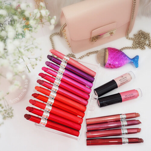 <div class="photoCaption">#SwatchParty with NEW @revlonsg lip baes and highlighters! Keep swiping left! 👈🏻
.
💄 #Revlon Ultra HD Gel Lipcolor glides onto lips like a dream, leaving a glossy finish without tackiness of a lip gloss. Smells like 🍭 candy and provides long-lasting hydration! 💦
.
Insta-Blush & PhotoReady Insta-Fix Highlighting Stick are your travel-friendly blush & highlight companions that work together to give you that natural glow & flush in a minute! Cream-to-powder formula and finishes sheer. TIP: Try not to OD on these duo as the buildup can get chalky, especially on dry skin or on your blemishes.
.
#RevlonSG is holding many promotional activities over this weekend! Lipstick exchange, sure-win lucky spin and makeup demo by the talented @larryyeo tomorrow at 2 & 4pm, Watsons Ngee Ann City. More details over at @revlonsg IG & FB!
.
#lipstickarmy #motd #clozette</div>