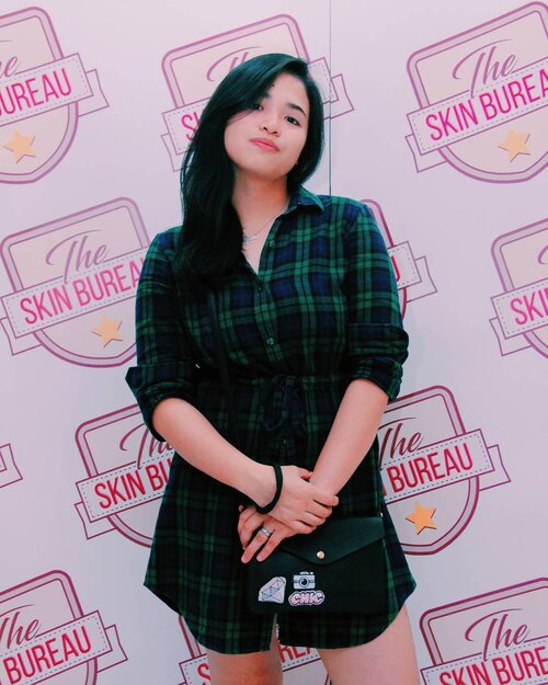<div class="photoCaption">Keeping it simple yet chic at the @theskinbureau's Press Con yesterday. 💕
-
Photo by: @throughsamscamera
Dress: @ladyscache
Sling bag: @chennypop
Necklace: @soufeeljewelry
Eyebrows & mascara: @rucysvanity
-
#DjemWears #clozette #stylefeedph #PFBOOTD #ZCrew #lazadastyle #ZALORAStyleEdit</div>