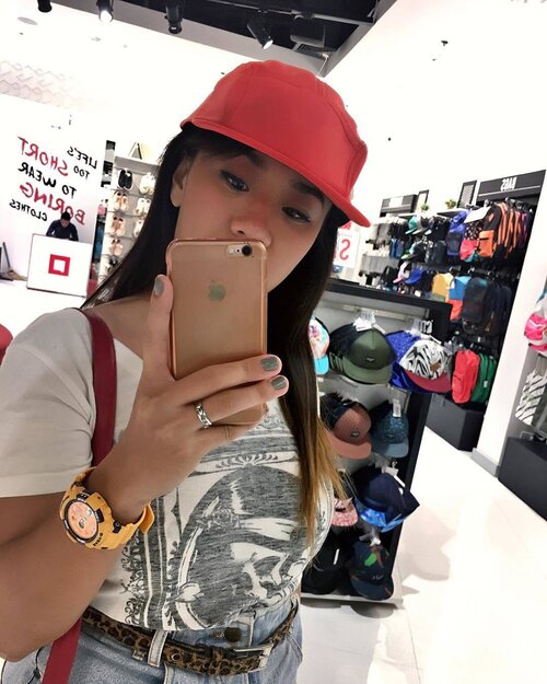 <div class="photoCaption">I had a Great time with the pampering session at @_nailaholics @smseasidecitycebu Yesterday. An exclusive event together with My Fellow @cebubloggers . Just took this photo to showcase my Gelish Nails ... "I got Gelished"
.
.
.
.
.
.
.
#wanderlust #style #styleblogger #styleoftheday #fashionstyle #fashionstylist #032 #cebubased #stylist #styleblogger #LazadaStyle #fashiondesign #fashionblogger #clozette #fashionphotography #photography #fbloggers #MMAZM #fashioneditorial #fashionshoot #editorialfashion #editorialphotography #editorialshoot #igbloggersph #cebublogger #cebubloggers #SpotMyStyle #ootd #pilipinasootd</div>