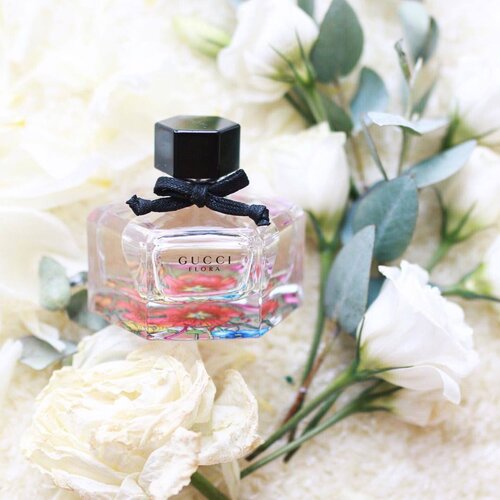 <div class="photoCaption">Shopping for the right fragrance is like shopping for the right blush. It’s subtle, yet it makes all the difference. Something light, floral and girly is found in this perfect little bottle of @Gucci Flora. It’s so amazing that I cannot get enough! Discover more of the fragrance from the link in my bio! #gucciflora #clozette @clozetteco</div>