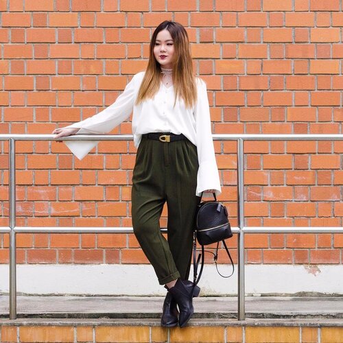 <div class="photoCaption">White tops with bell sleeves? Yes please! 🙋🏻 Absolutely loving this Valson Blouse c/o @runwaybandits! I love how the sleeves are slightly longer than my arms (gotta look out for them during mealtimes though!), showing just a wee bit of skin at times. Very classy. 🙃The Valson Blouse is available in four colours (white, black, grey and olive), in five sizes — catering to every girl of every size! This is my favourite piece from @runwaybandits this far and I highly recommend it! #RWBDAYS #clozette #hlrysadverts #glampalmsg #ootdmagazine #ABMstyle #acolorstory #flashesofdelight #thatsdarling #colorventures #thehappynow #pursuepretty #lookbook #asseenonme #classyandfashionable #aboutalook #streetstyleluxe #ootdwatch #stylemacarons #momentsofchic #howihue #walltraveled #kimagegroup #colourcolourlovers #colorsplashes #ootd #zalorasg #somethingborrowed #theordinaryco</div>