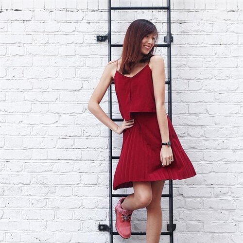 <div class="photoCaption">Loving this chic dress from @Qlothe that brings out the fun in me with its cool design and my favourite pleats! ❤️ Every piece of clothing from #Qlothe tells a story about the modern woman and they have contemporary pieces suitable for both work and play! 👗
#kenting🍯🌛 #clozette #sgootd #ootdsg #sgwiwt #wiwtsg #sgstyle #sgclothing #sgclothes #sgdresses #sgdress</div>