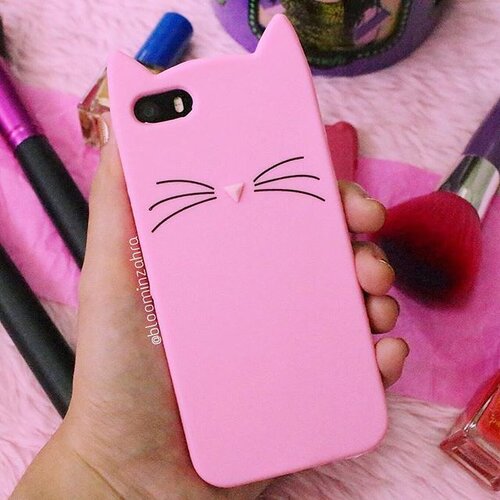 <div class="photoCaption">You have to be kitten me right meow 😽 Love my new iphone case 💕 #clozette #bloominzahra
.
.
.
.
#lifestyle #flatlay #beautyblogger #blogger #bloggers #bblogger #bbloggers #igdaily #instagramers #instagood #igers #igersmanila #fblogger #fbloggers #lifestyleblogger #uaeblogger #dubaiblogger #mydubai #bloggersph #blogph #cute #iphonecase</div>