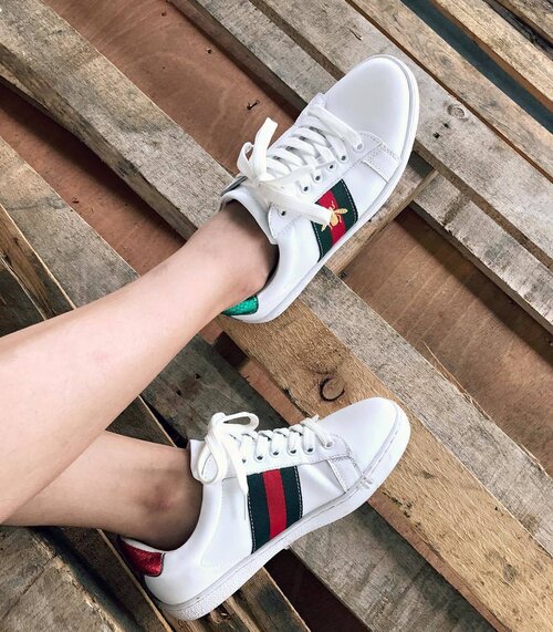 <div class="photoCaption">The only pair of white sneaker I need!
#clozette #wiwt #CTMonde2017 #CTMonde #lookbook</div>